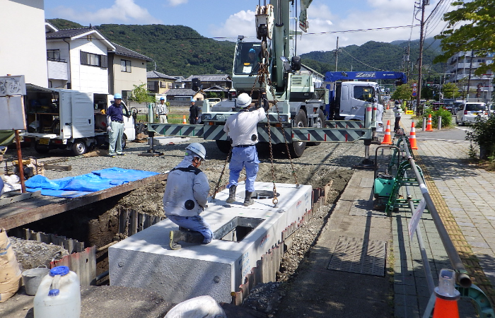 (都)新環状・緑が丘アクセス線道路工事5工区(明許)(余フ)(補特)